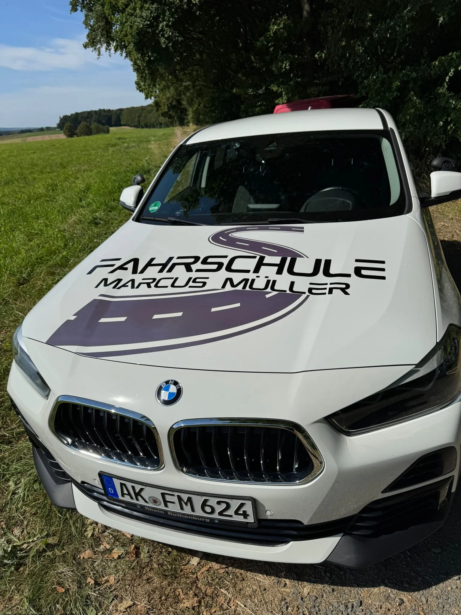 Marcus Müller UG - Fahrschule - BMW X2 – Dein Schaltfahrzeug für die Klasse B
